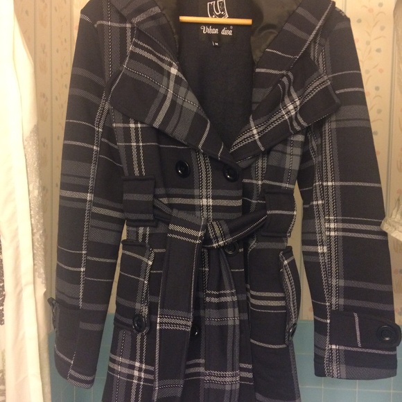 Trenchcoat (new) - Picture 4 of 7